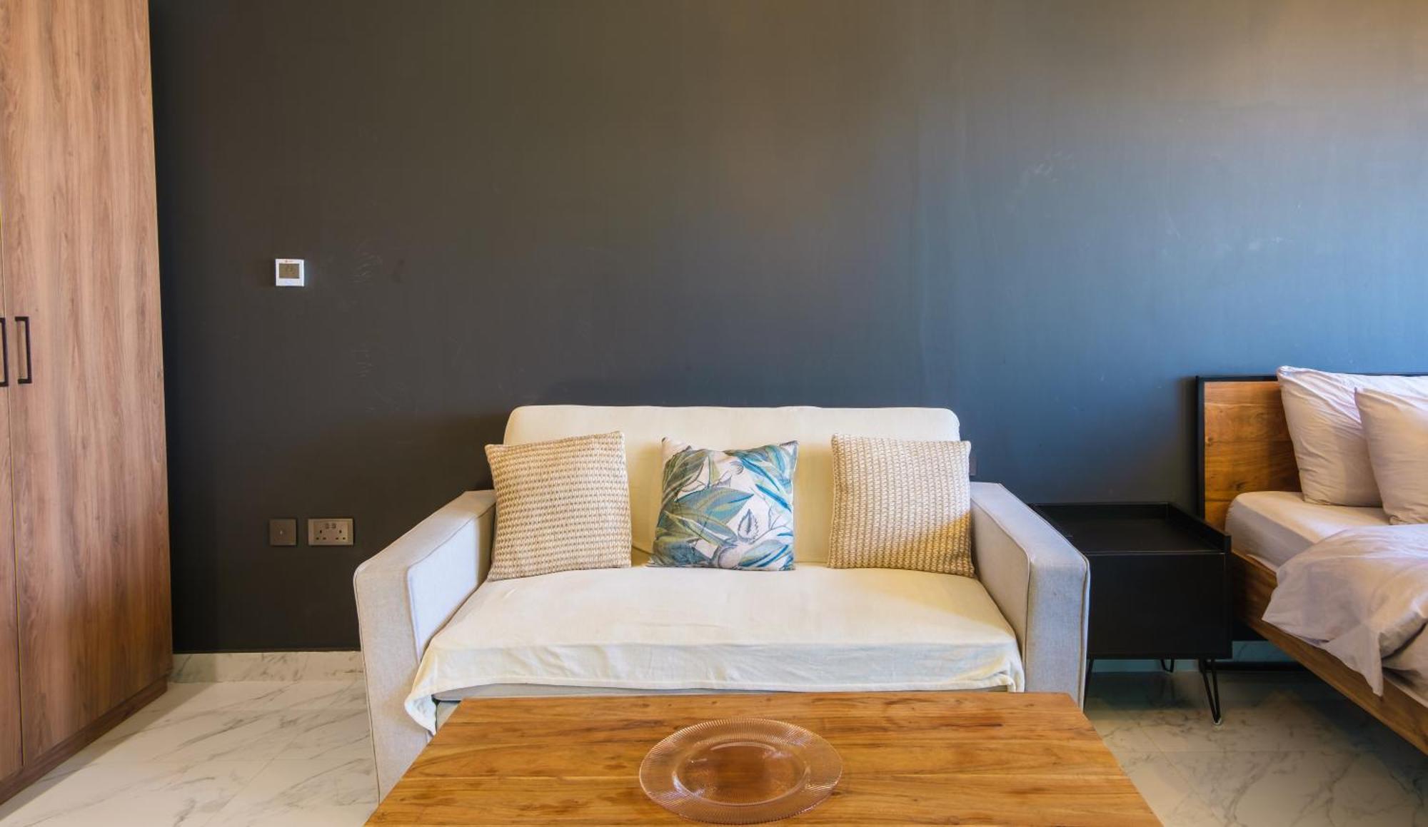 דירות Al Qurayyah Industrial Chic Retreat מראה חיצוני תמונה